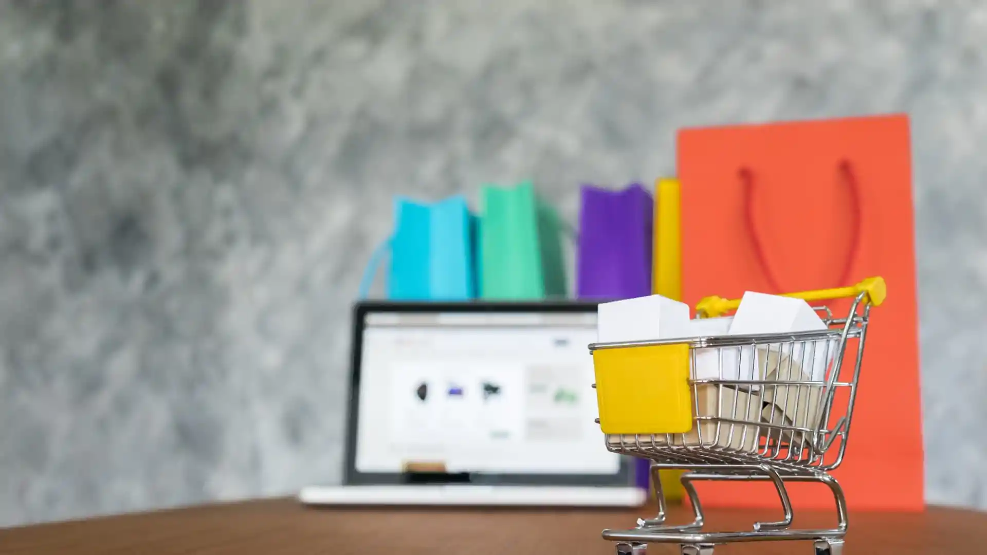 Retail & E-Commerce